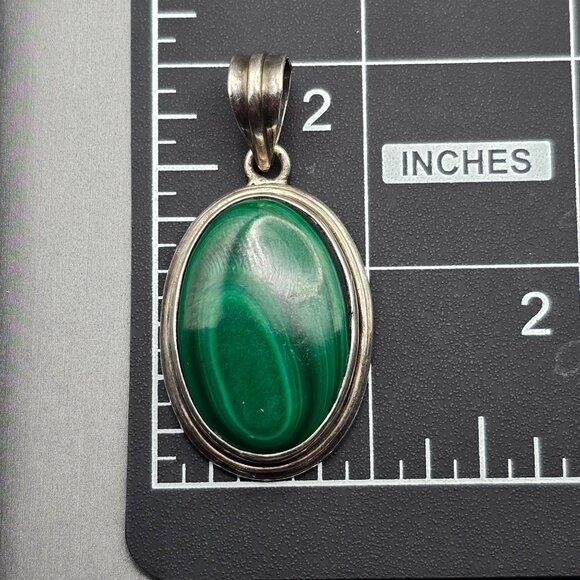 VTG Sterling Silver Malachite Pendant 2" Tiered Bezel Setting Ribbed Bail 15.73g - Picture 6 of 10